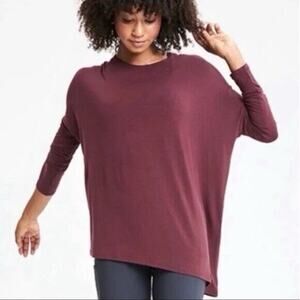 ATHLETA Long Sleeve Cloudlight Relaxed Asymmetrical Hem Top Burgundy SZ XS